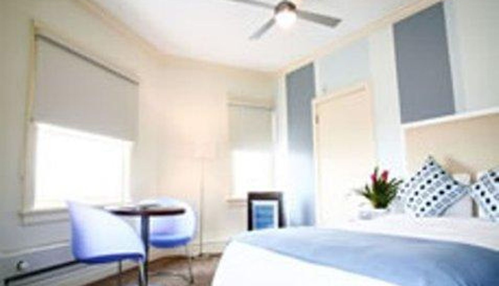 Zimmer - THE CADILLAC HOTEL