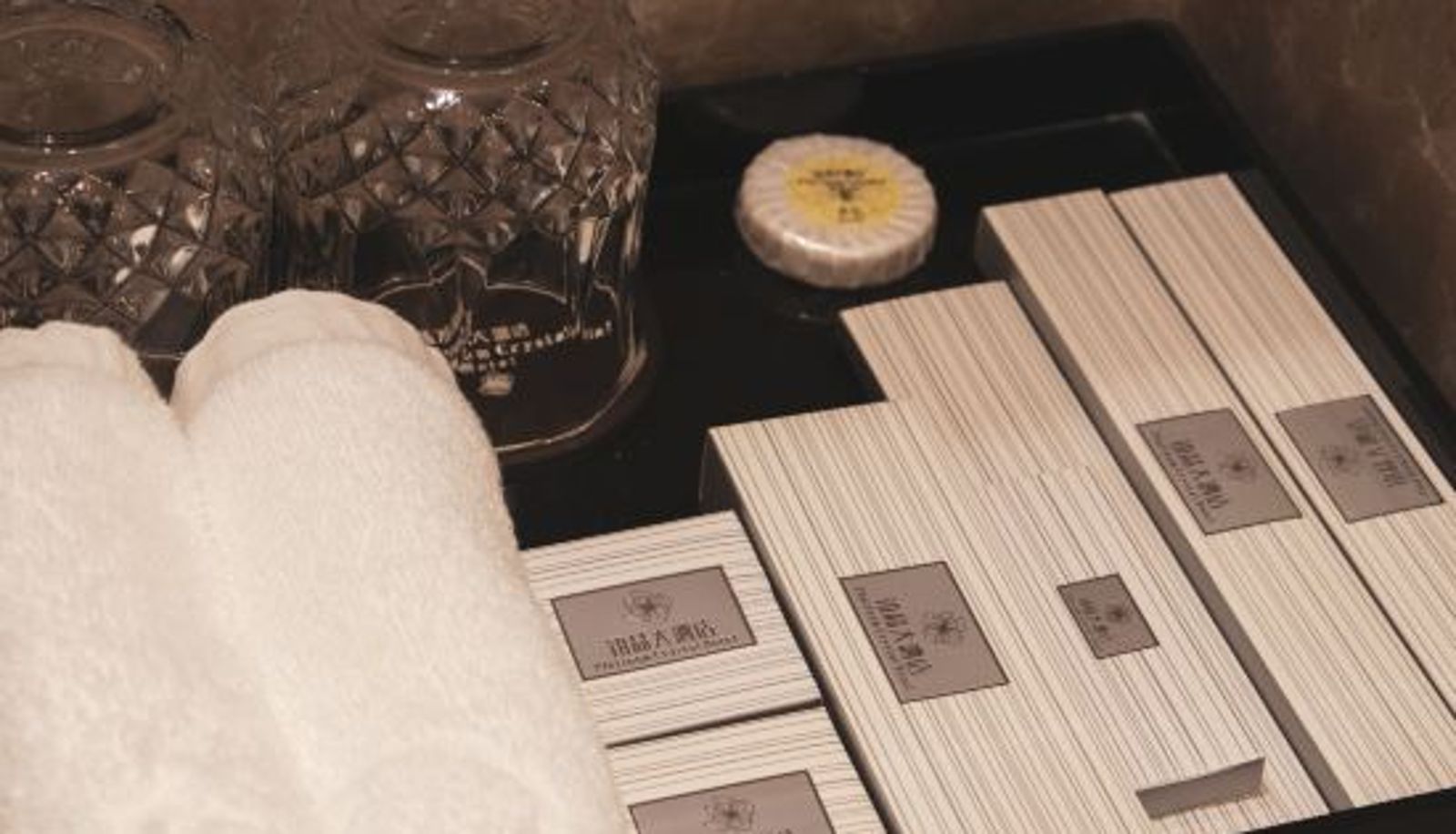 Suite - Platinum Crystal Hotel