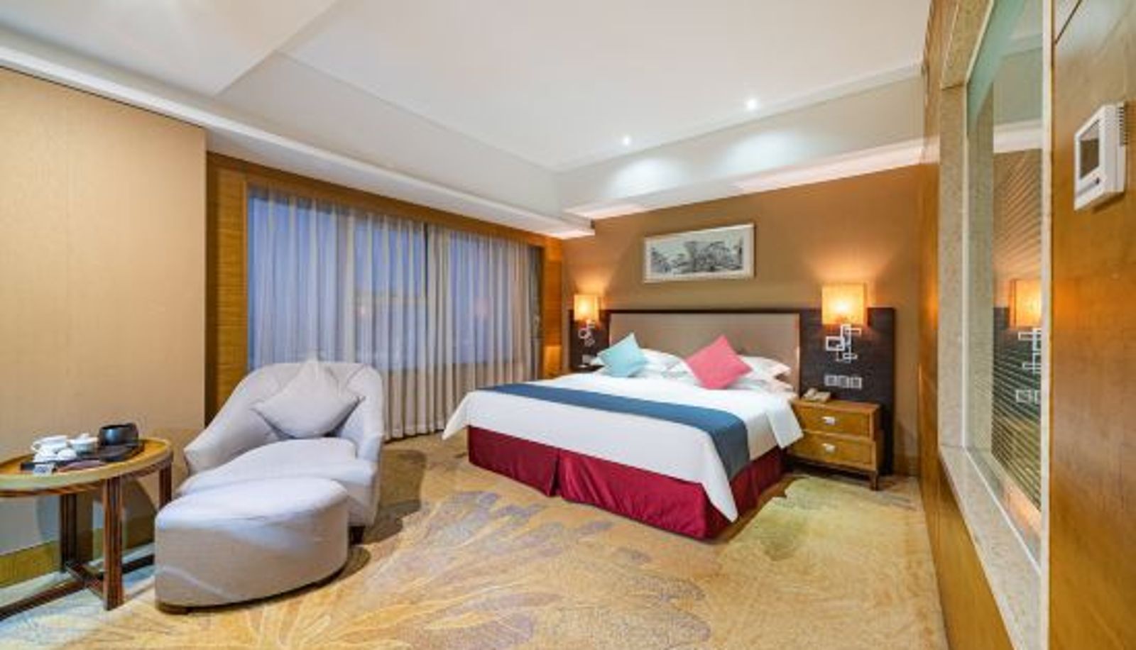 Room - Aile Crown Holiday Hotel