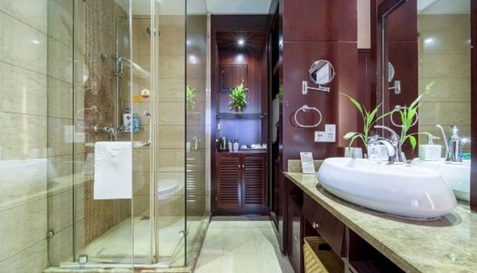 Camera - Qindao International Hotel