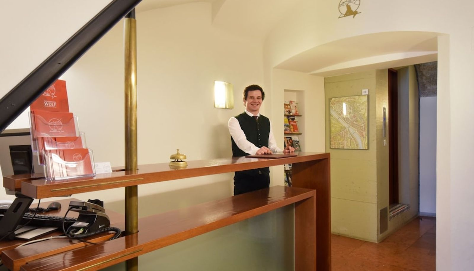 Reception - Altstadt Hotel Wolf