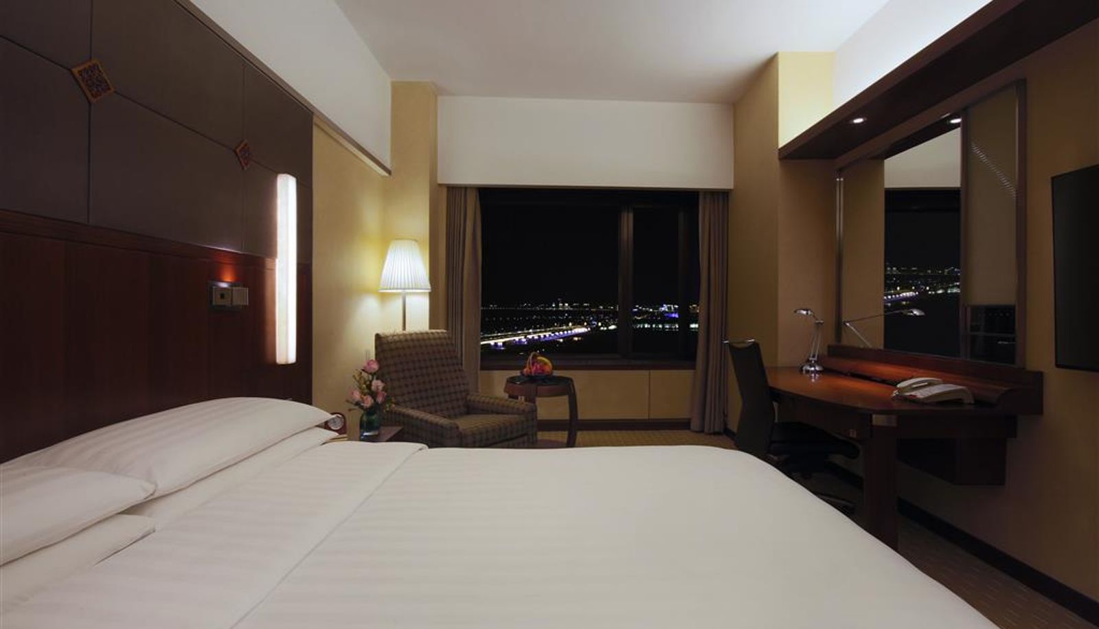 Room - Shangri La Harbin