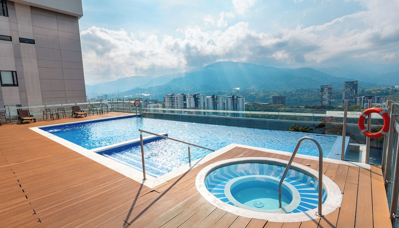 Informacje - Hotel Mocawa Plaza Armenia