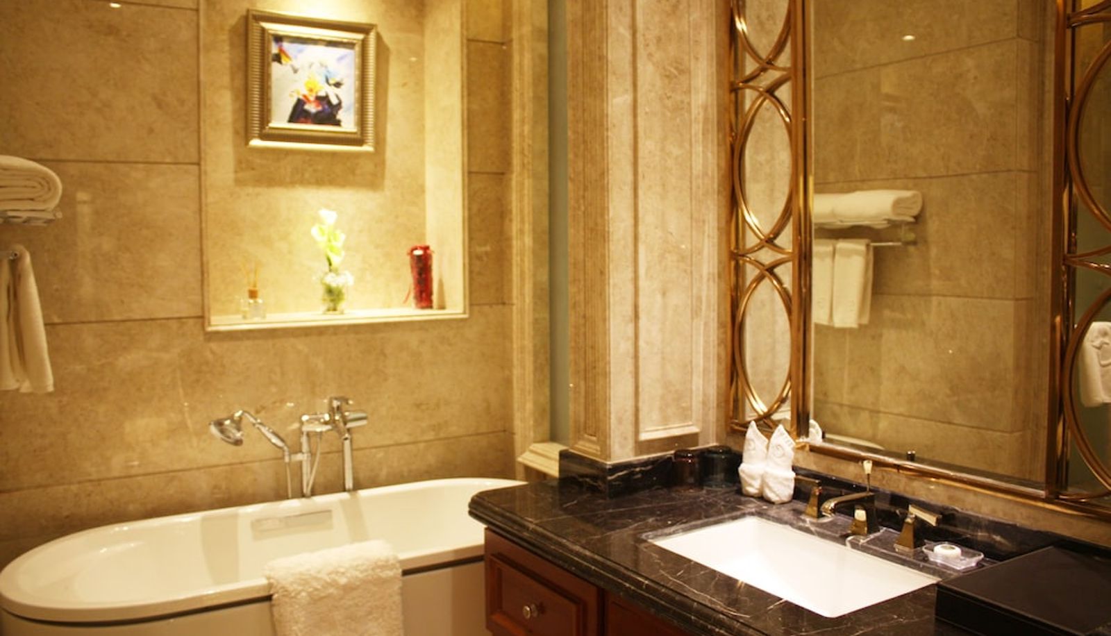 Suite - GRAND SKYLIGHT INTERNATIONAL HOTEL