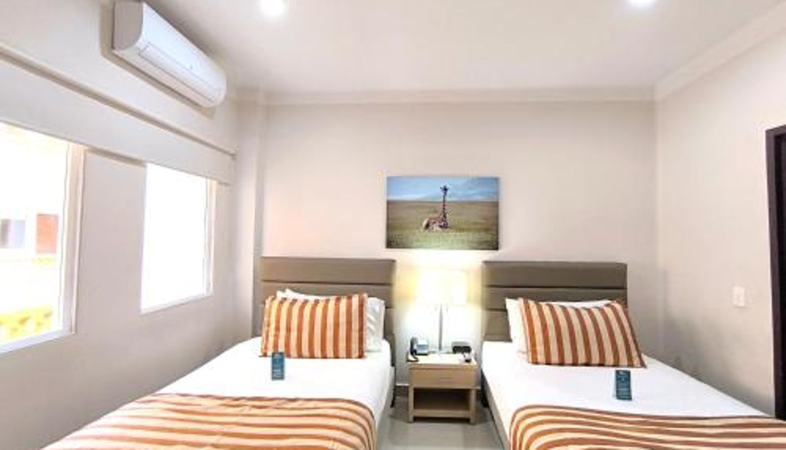 Dreibettzimmer - Hotel Neiva Plaza