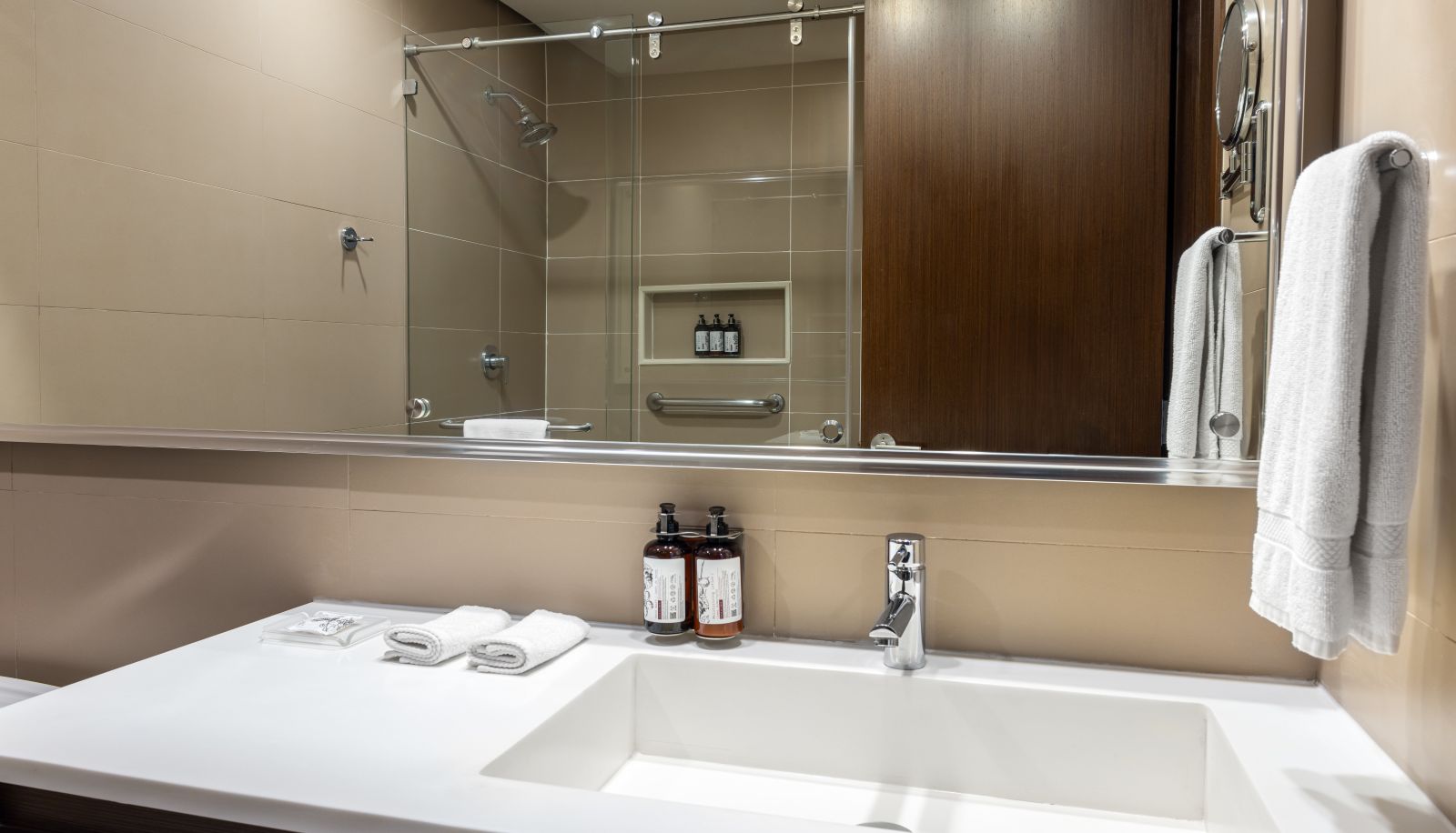 Camera - Crowne Plaza PANAMA AIRPORT by IHG
