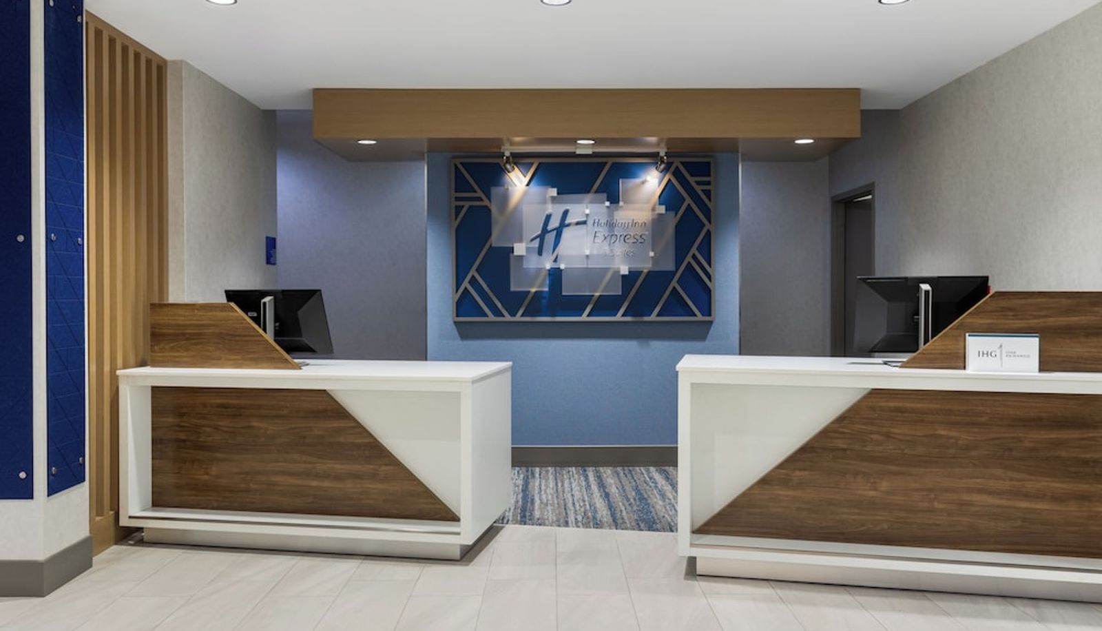 Reception - Holiday Inn Express & Suites OTTAWA EAST - ORLEANS by IHG
