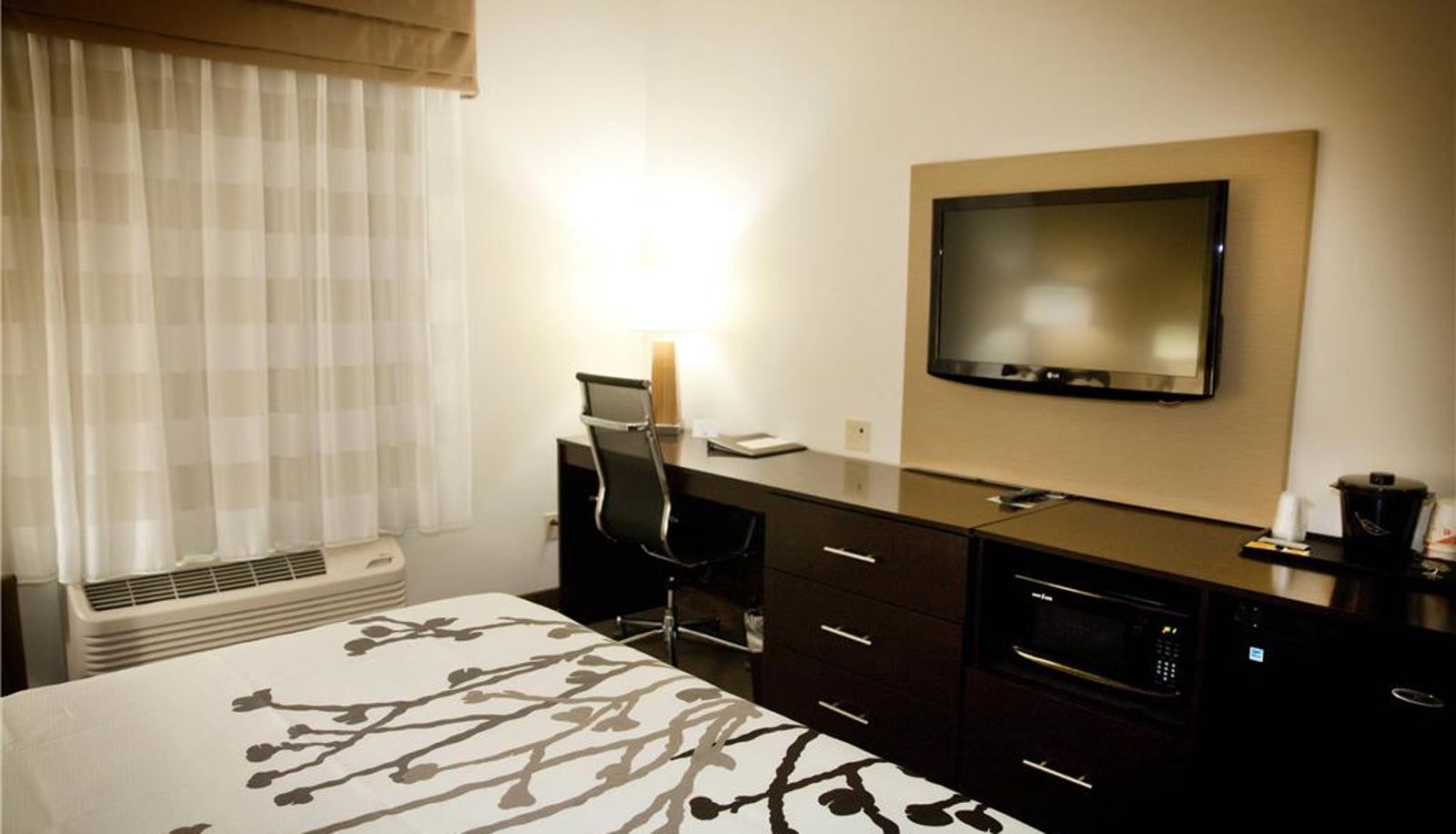 Camera - Sleep Inn & Suites Moundsville - Wheeling