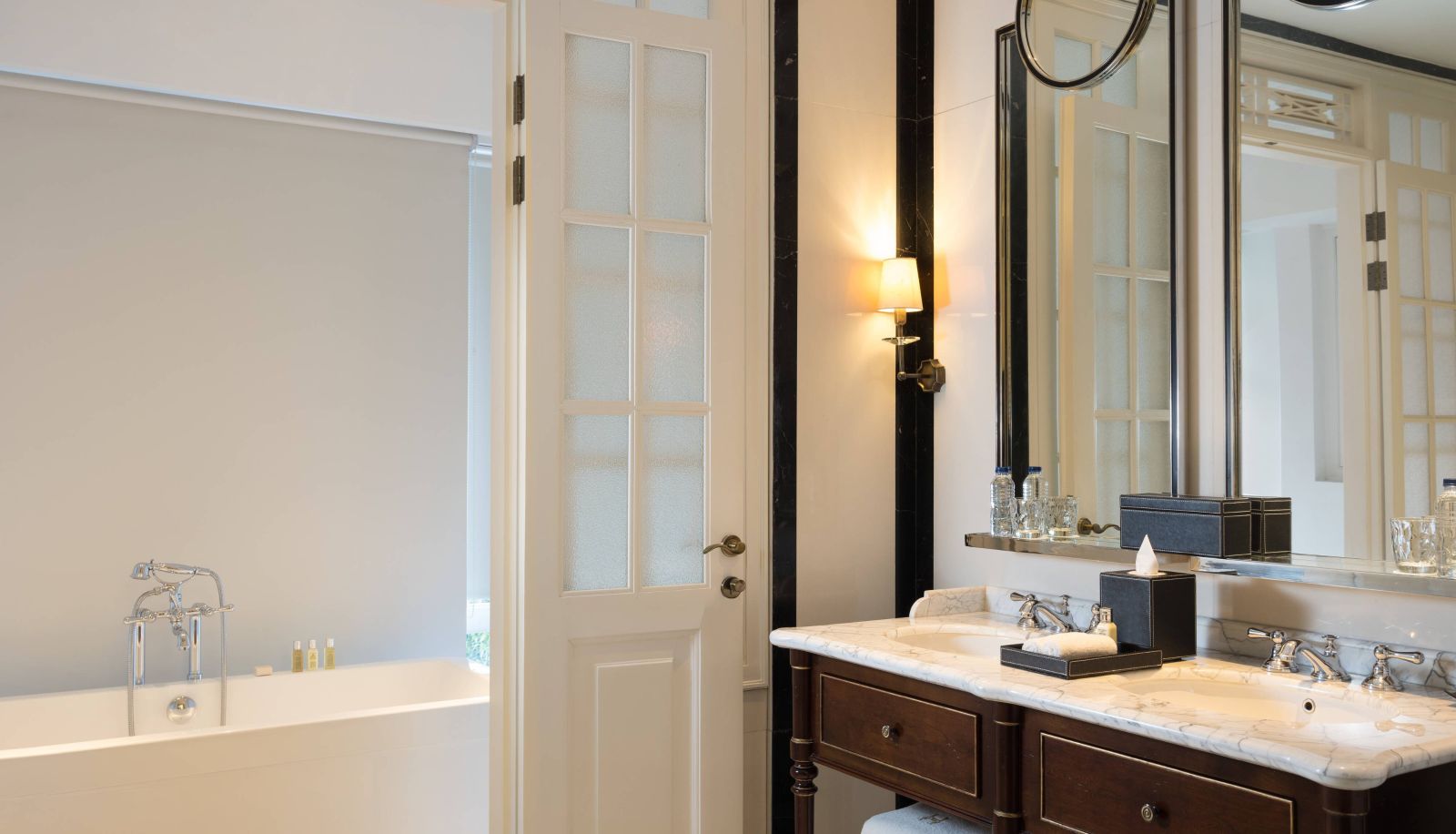 Kamer - The Hermitage a Tribute Portfolio Hotel Jakarta
