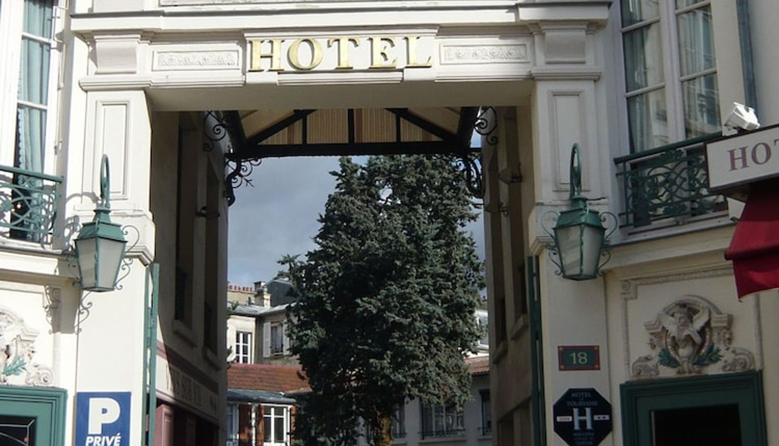 Info - Hotel du Cheval Rouge