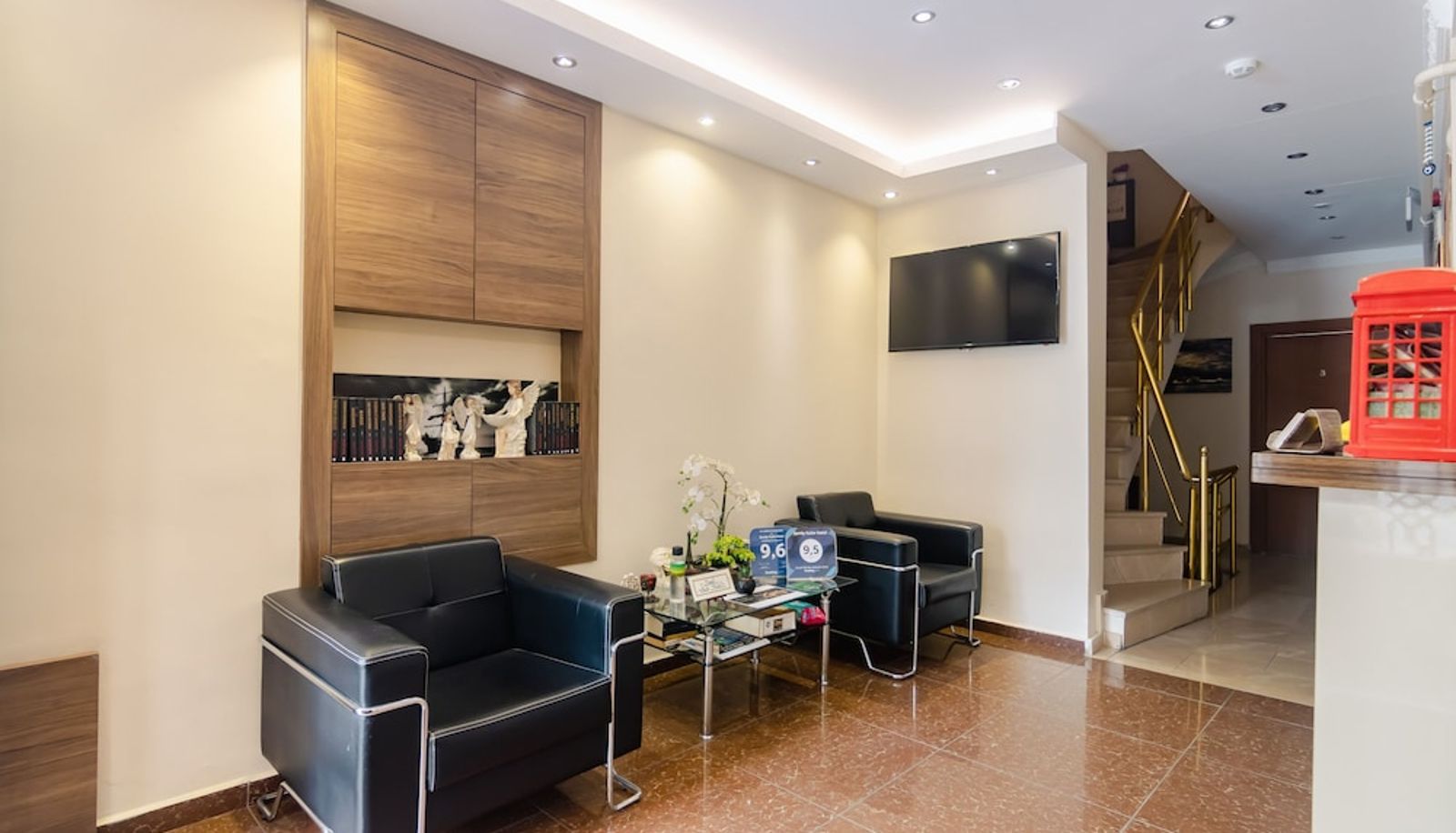 Info - Zendy Suite Hotel
