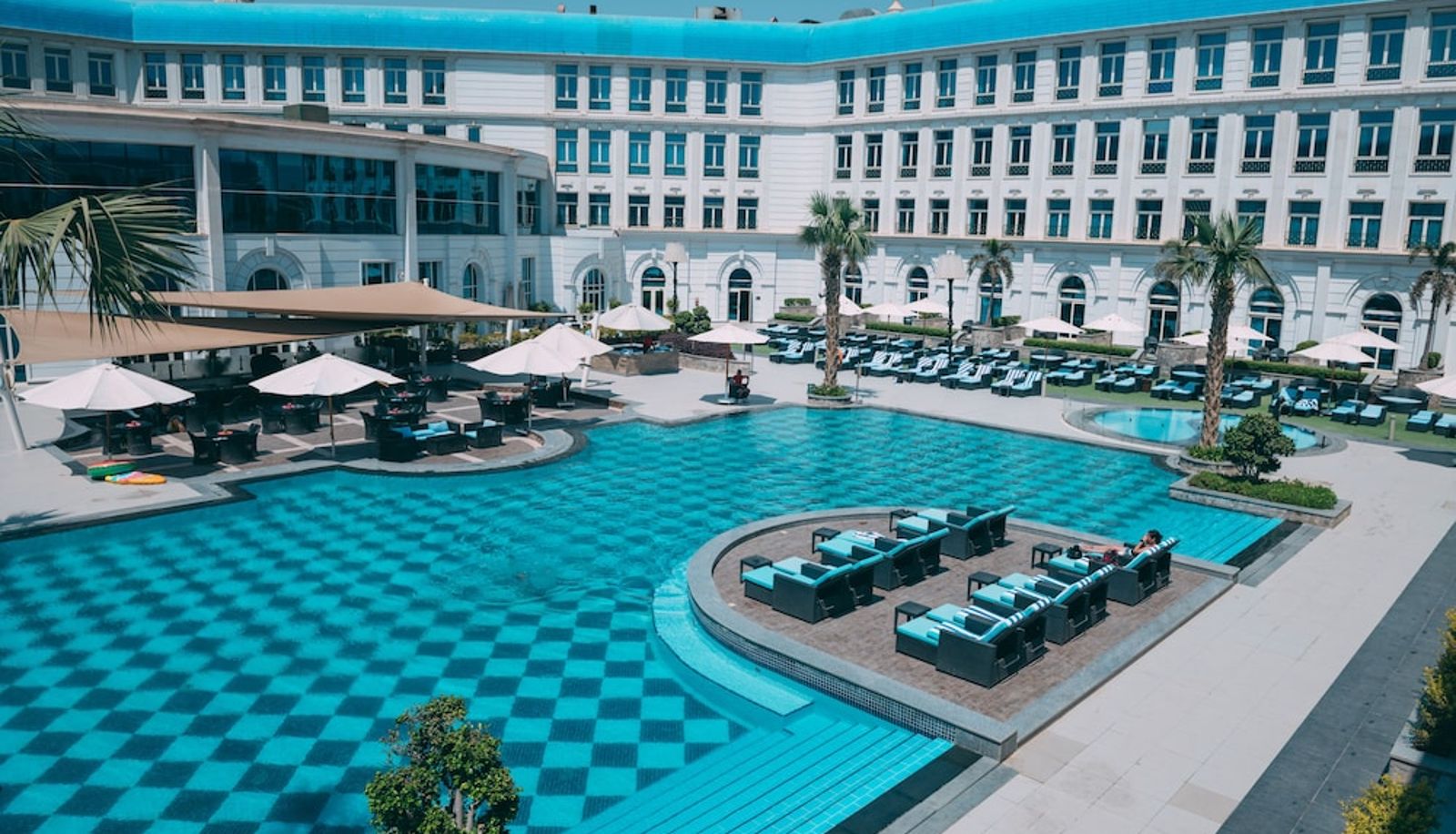 Pool - Kempinski Palace Cairo