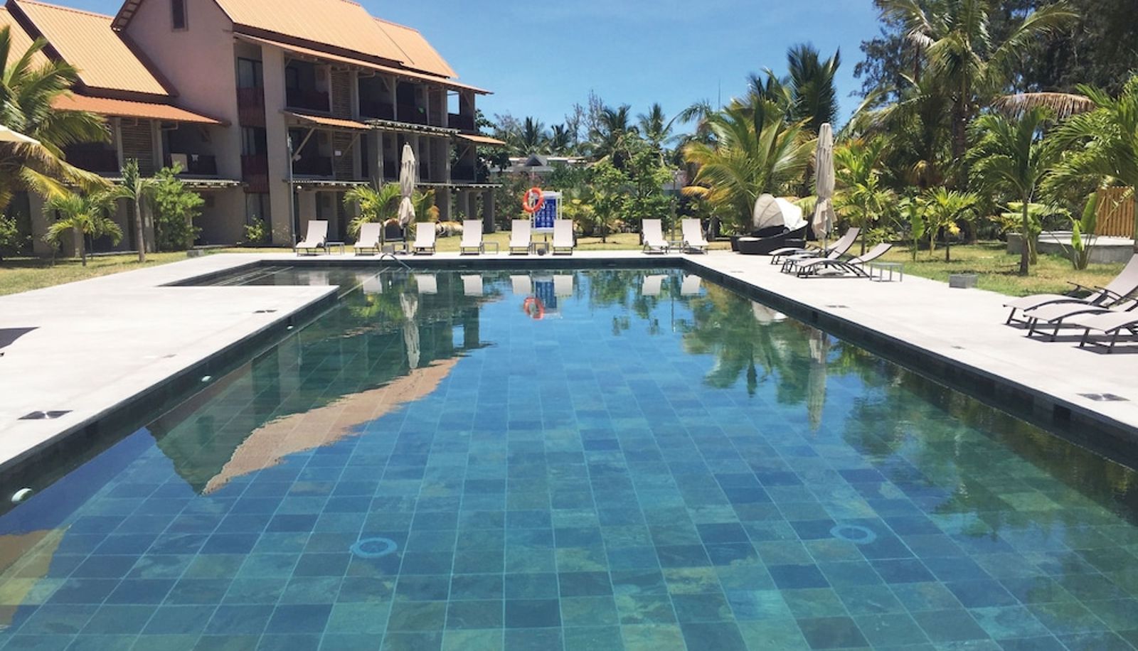 Piscina - Maritim Crystals Beach Resort & Spa