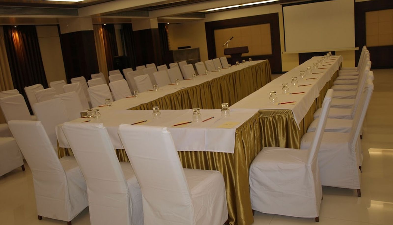 Sala riunioni - Kapila Business Hotel Pune