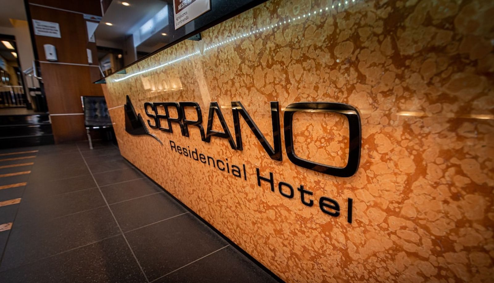 Reception - Serrano Residencial Hotel