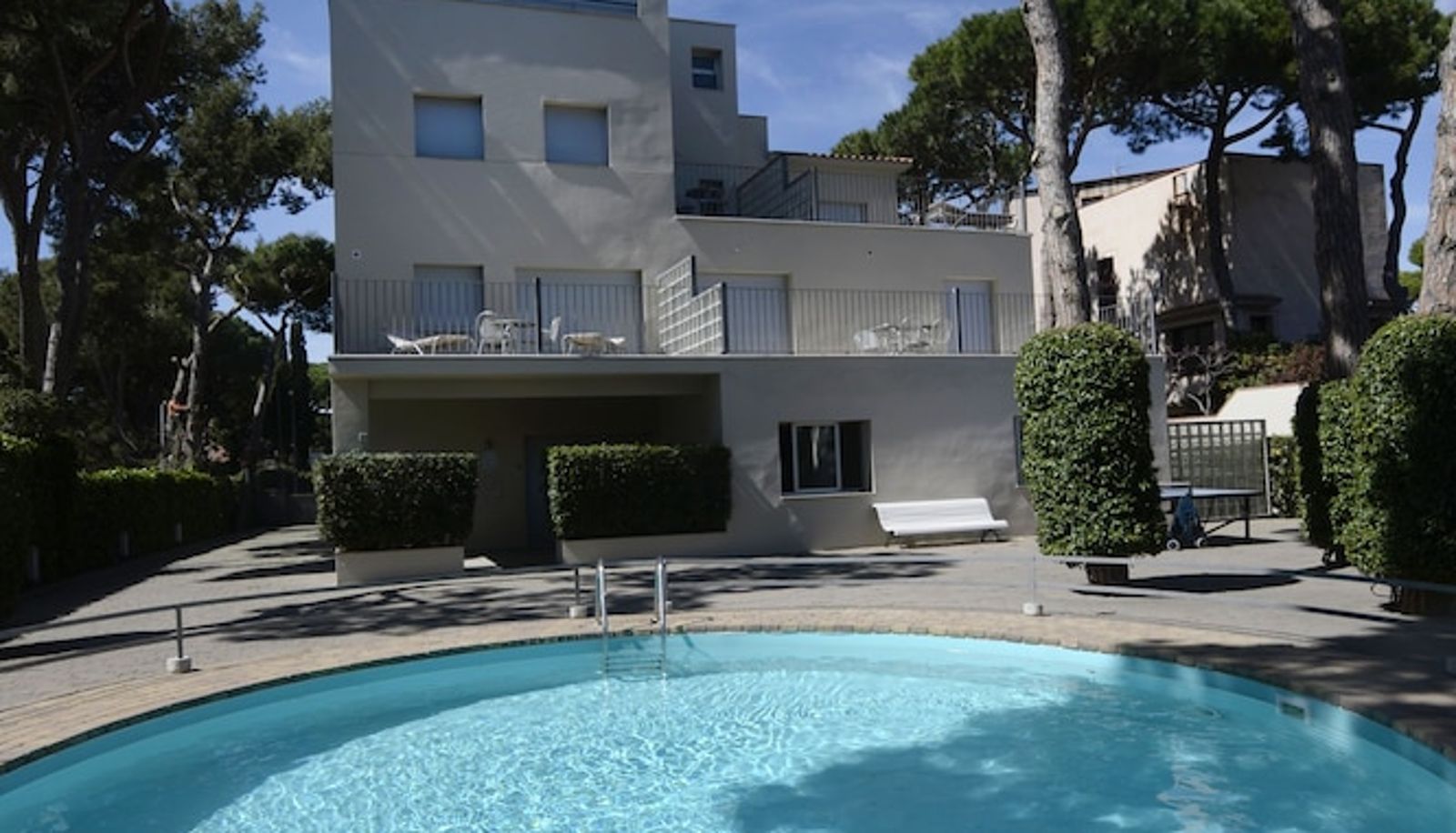 Piscina - Apartamentos Porta Coeli