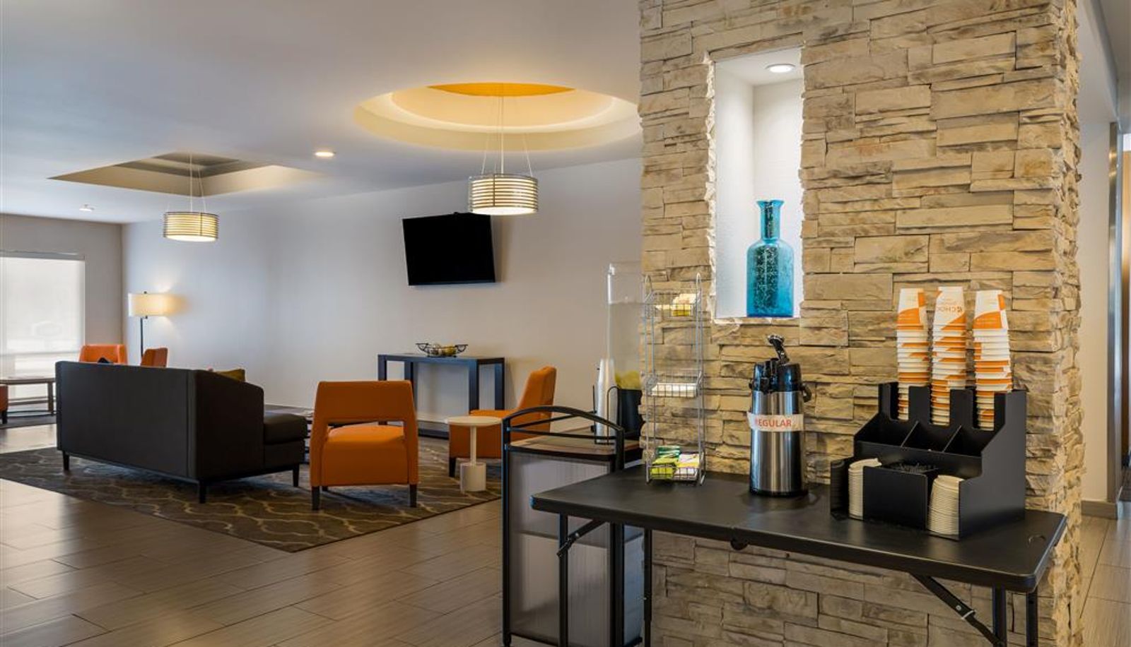 Hall - Comfort Suites Denham Springs