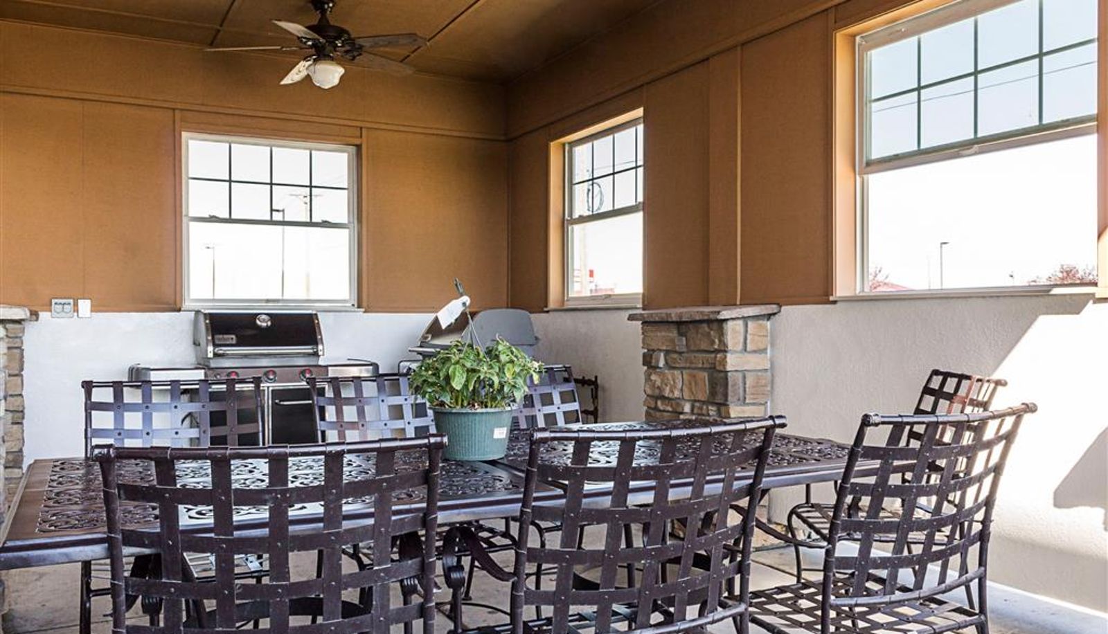 Vista interna - MainStay Suites Williston