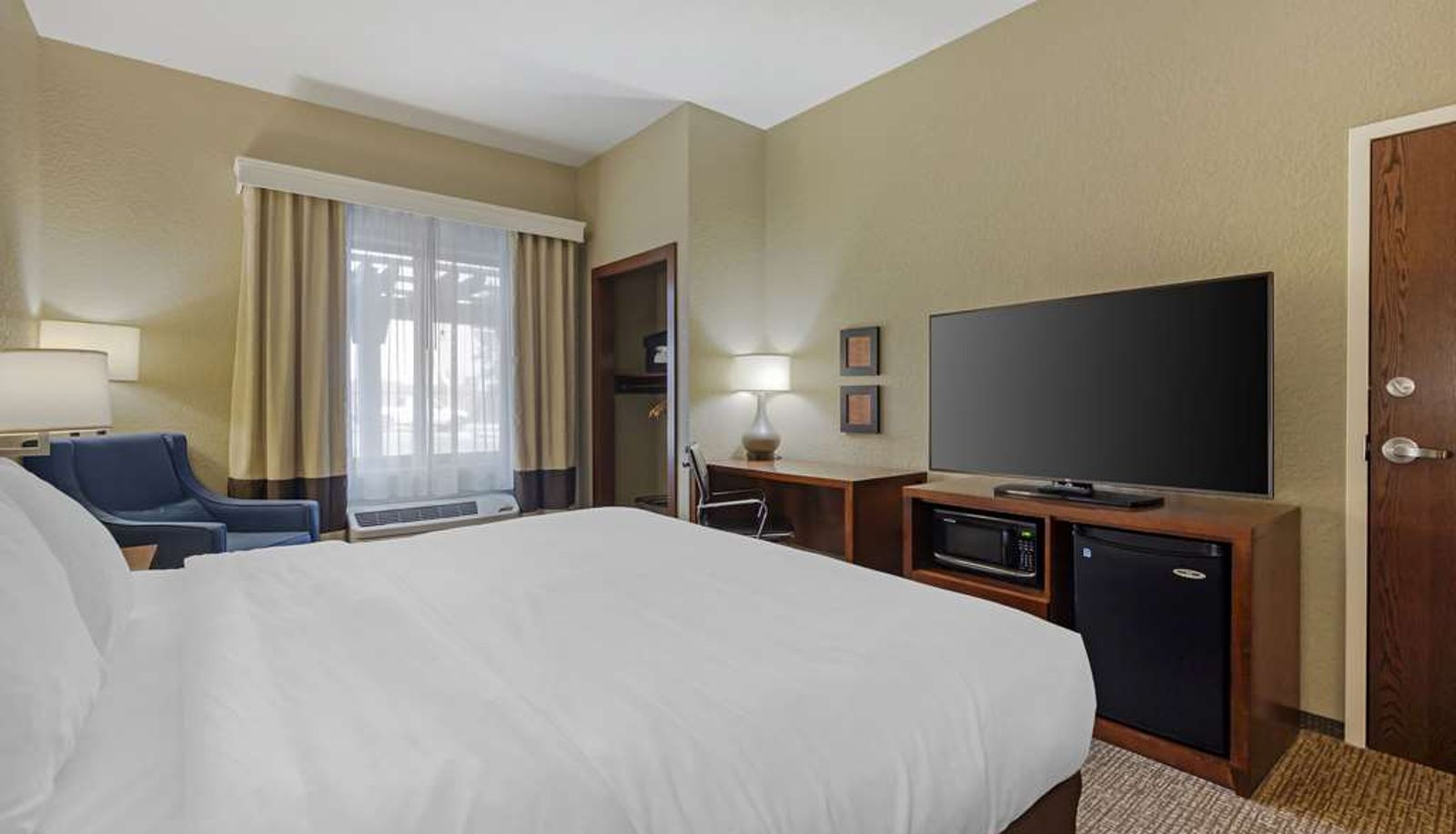 Zimmer - Comfort Inn & Suites