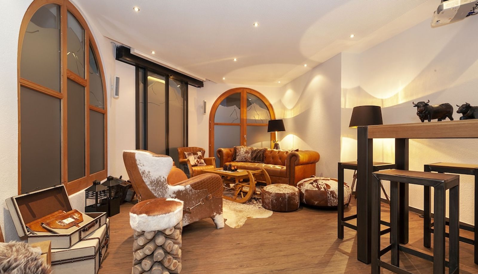Hall - Arcade Apartments