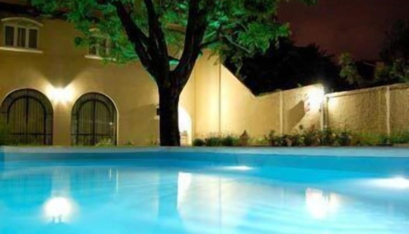 Pool - Delvino Boutique Hotel