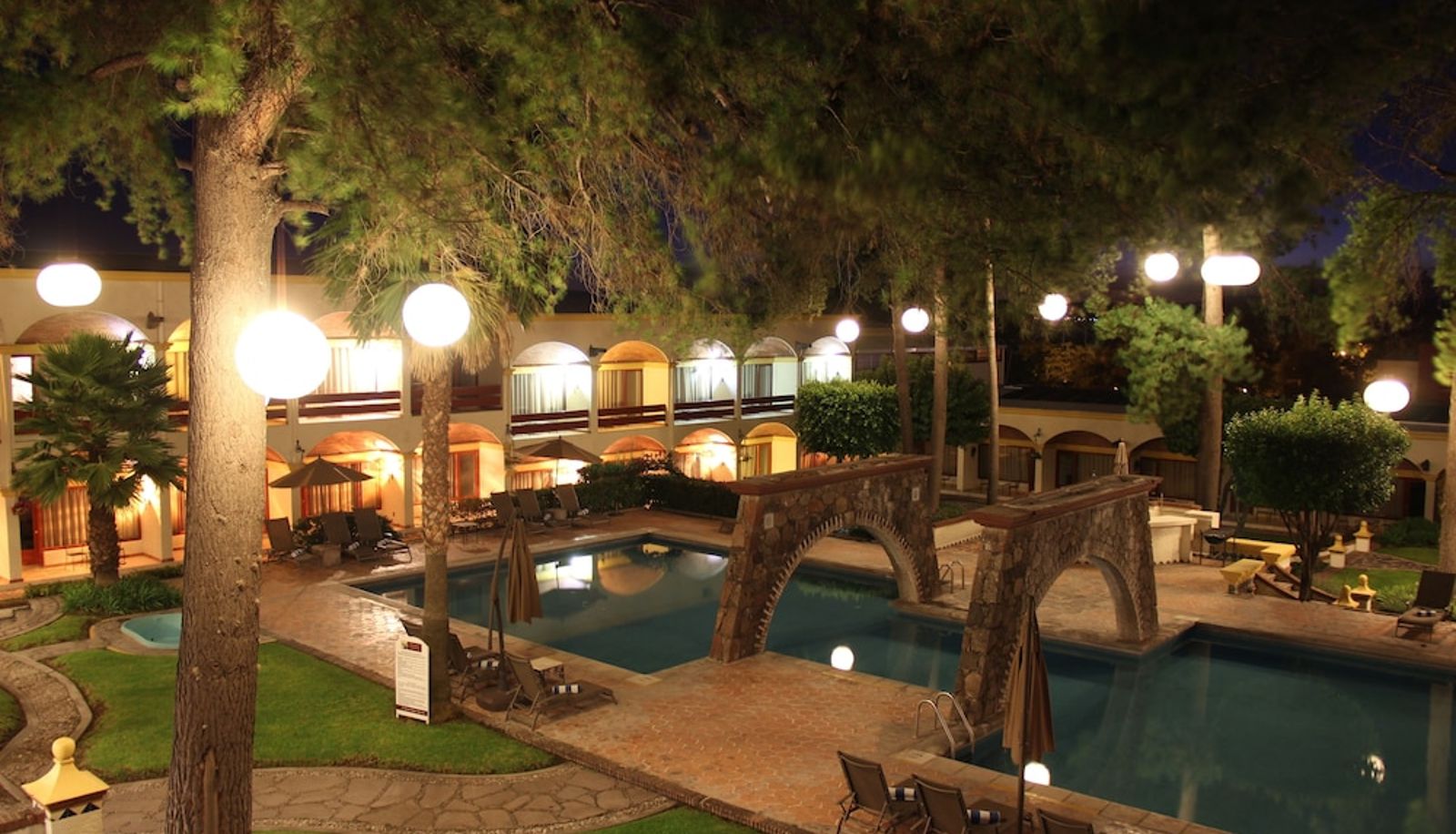 Piscina - Imperio de Angeles