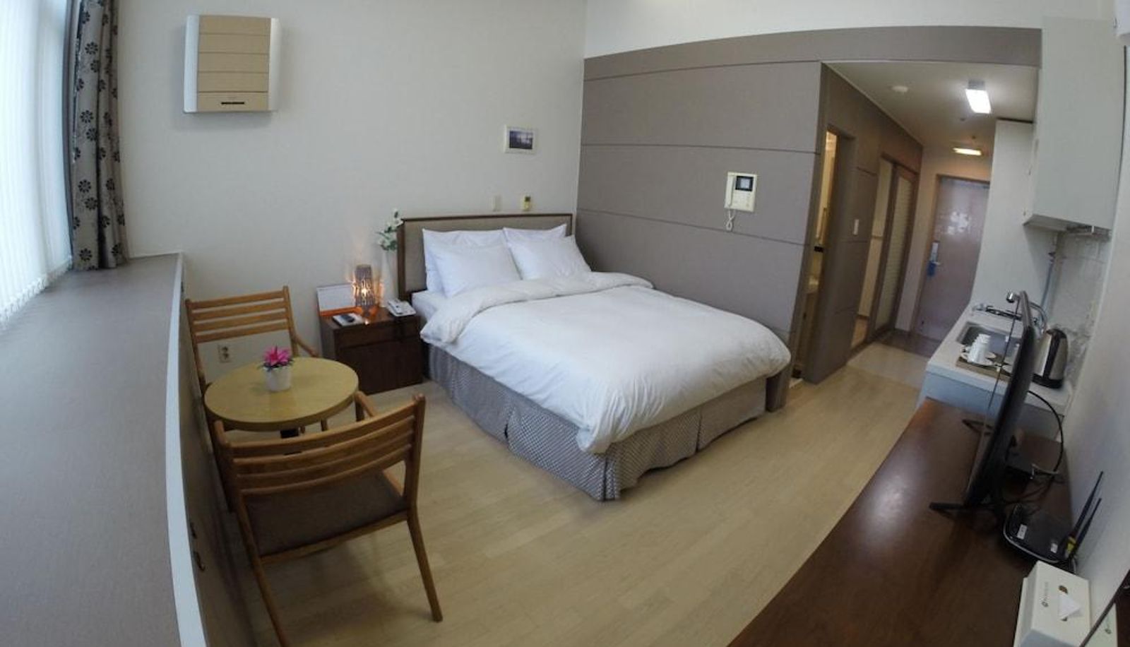 Apartment - Residence & U