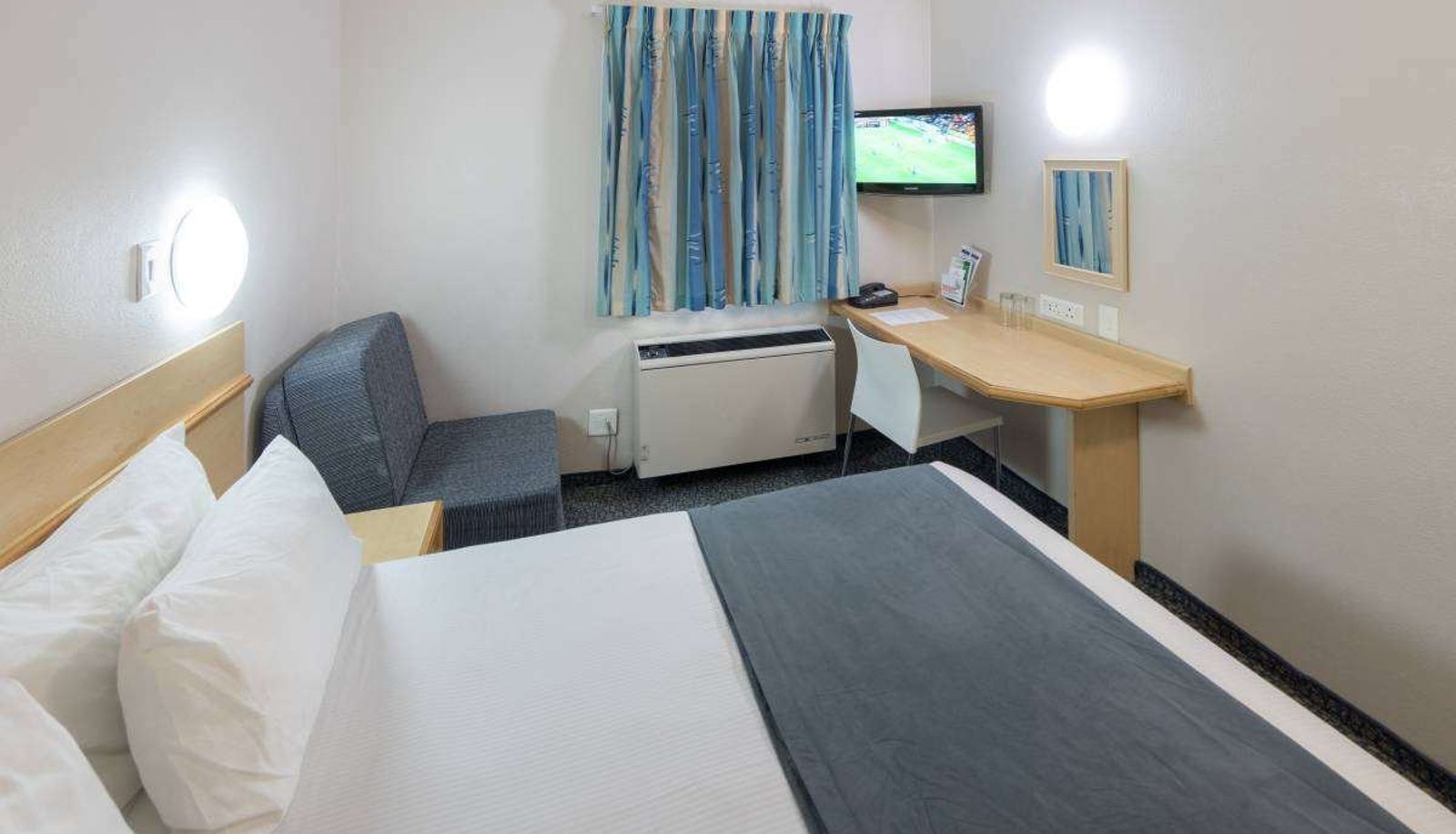 Zimmer - ROAD LODGE EAST LONDON