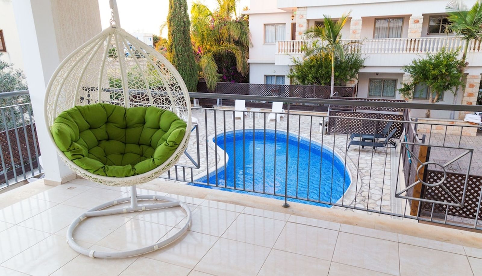 Bar - King's Holiday Apartments