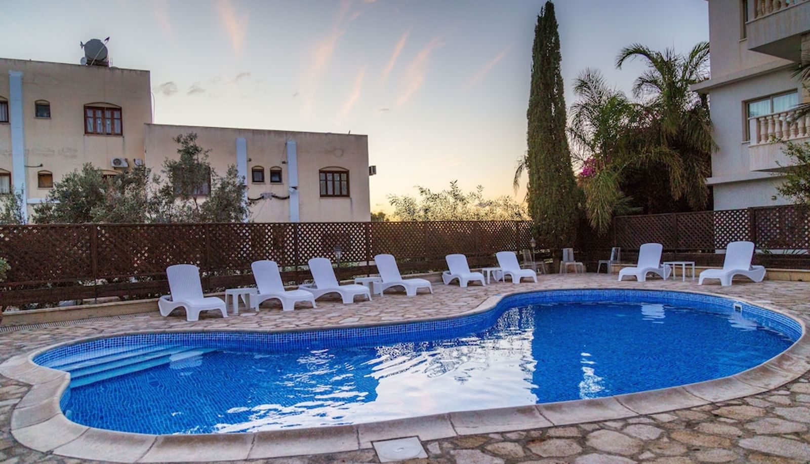 Piscina - King's Holiday Apartments