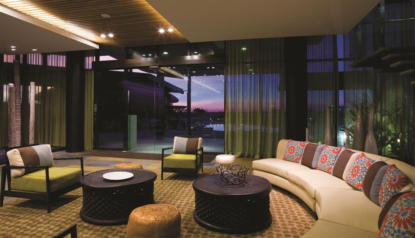 Hall - Adina Apartment Hotel Darwin Waterfront