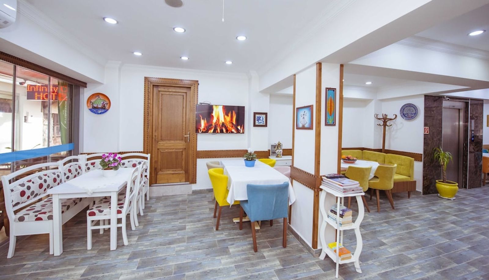 Sala - Infinity Exclusive City Hotel
