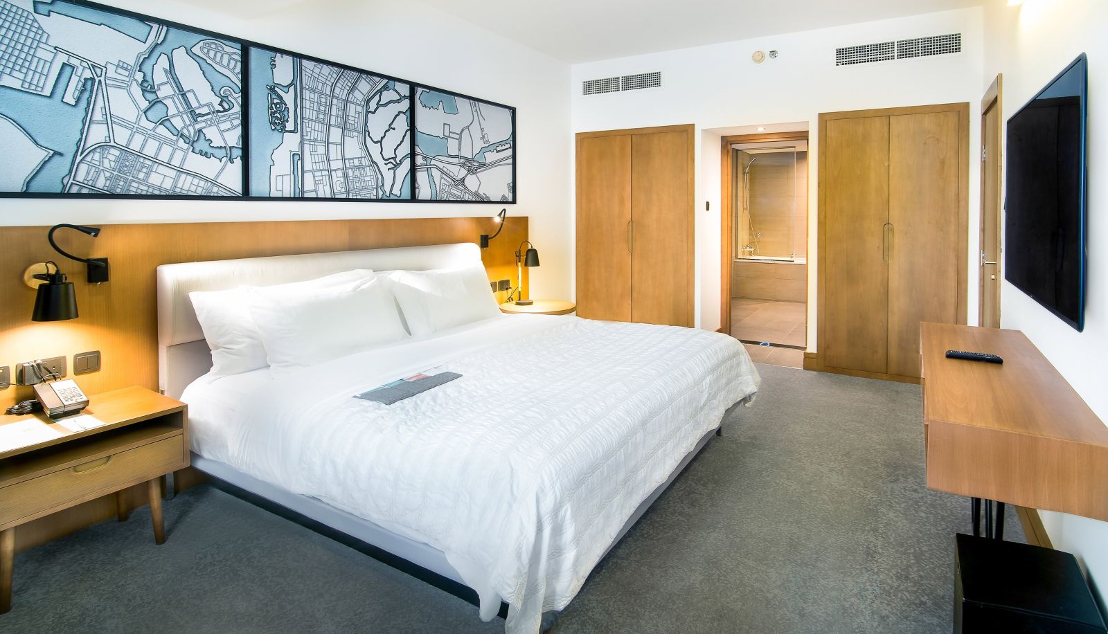Suite - Le Meridien Abu Dhabi Resort