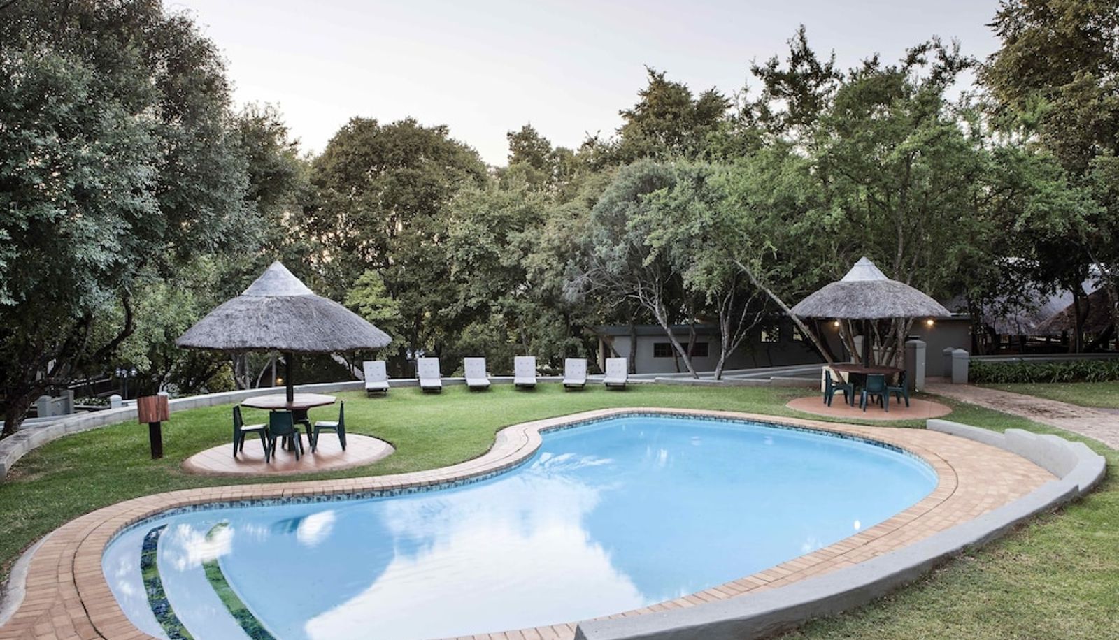 Pool - Premier Hotel Roodevalley