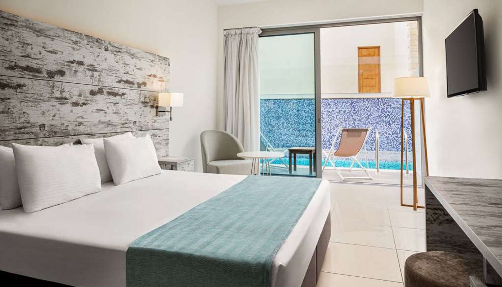 Zimmer - Ramada Hotel & Suites by Wyndham Ayia Napa