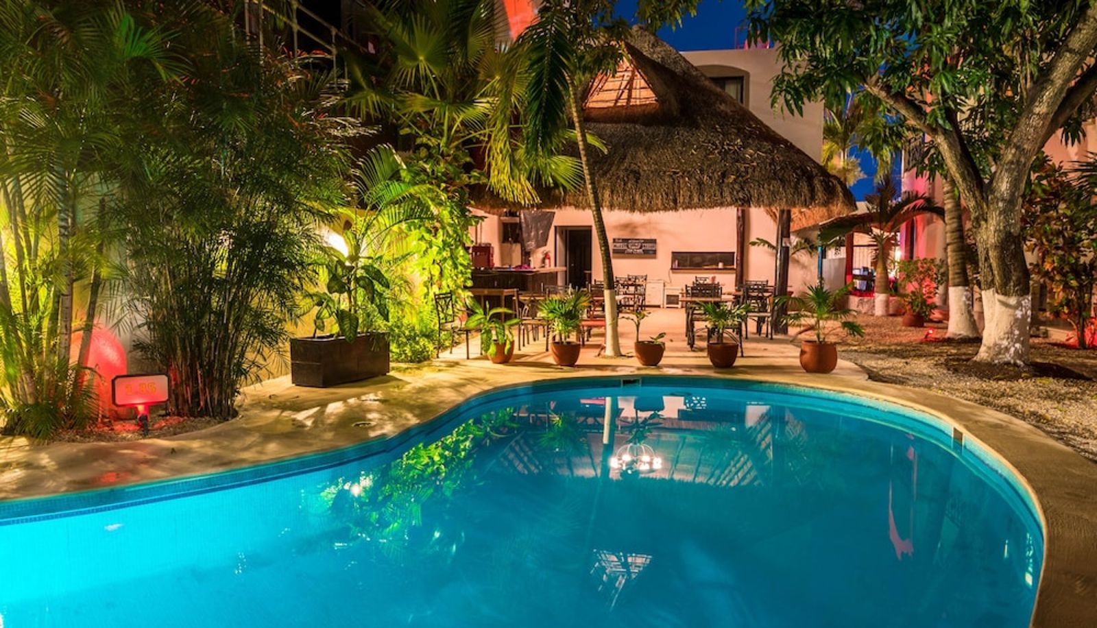 Zwembad - Hotel Hacienda Paradise