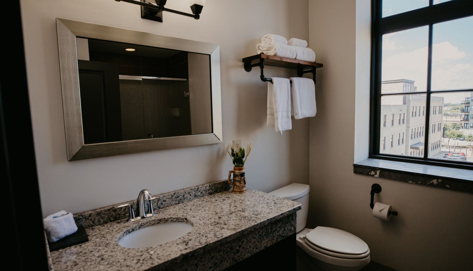 Camera - BREWHOUSE INN AND SUITES