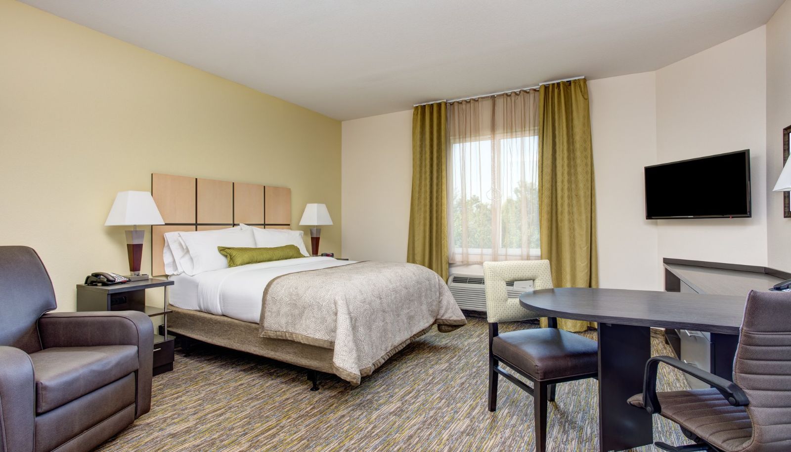 Room - Candlewood Suites CUT OFF - GALLIANO by IHG