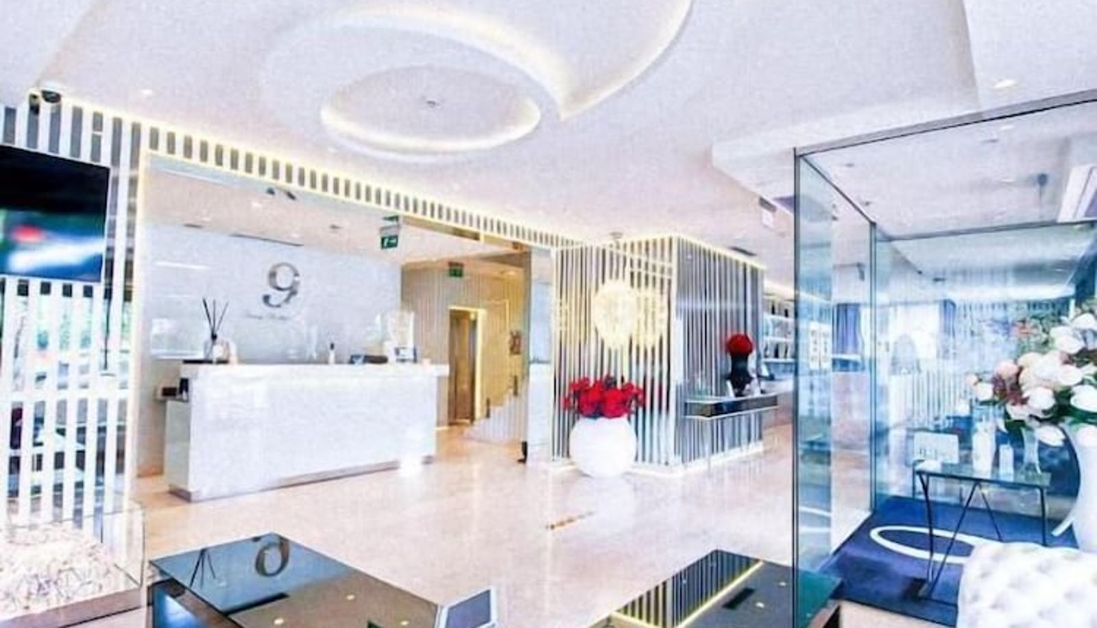 Reception - Hotel 9