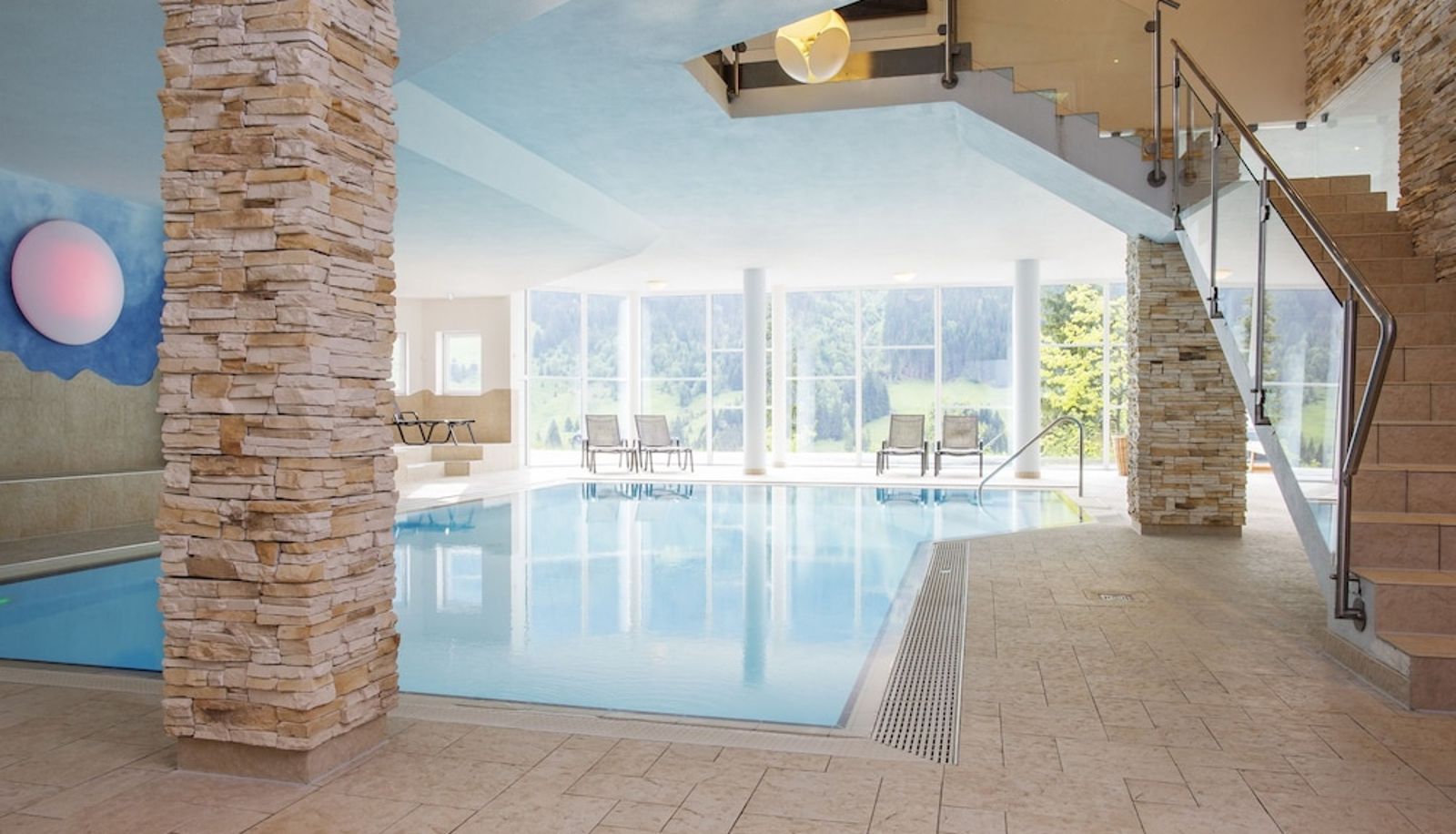 Piscina - Familotel Alphotel