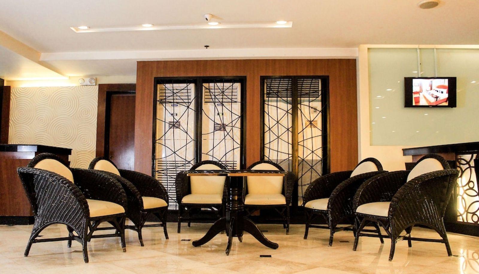 Hall - Palm Hotel Manila