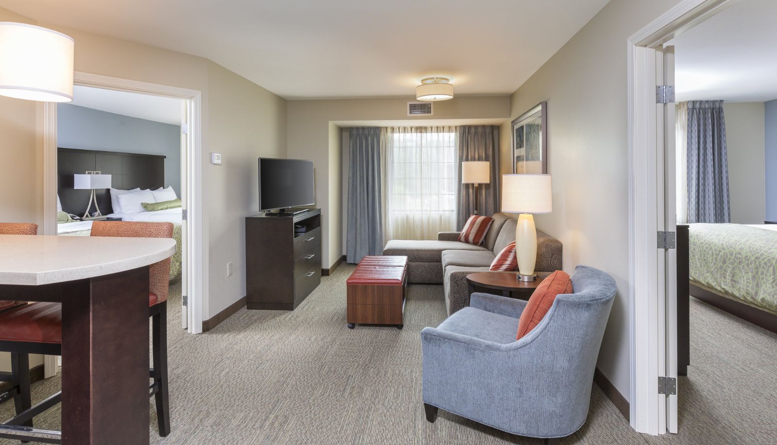 Zimmer - Staybridge Suites CANTON by IHG