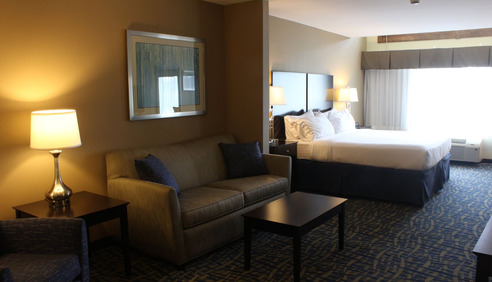 Room - Holiday Inn Express & Suites LEBANON by IHG
