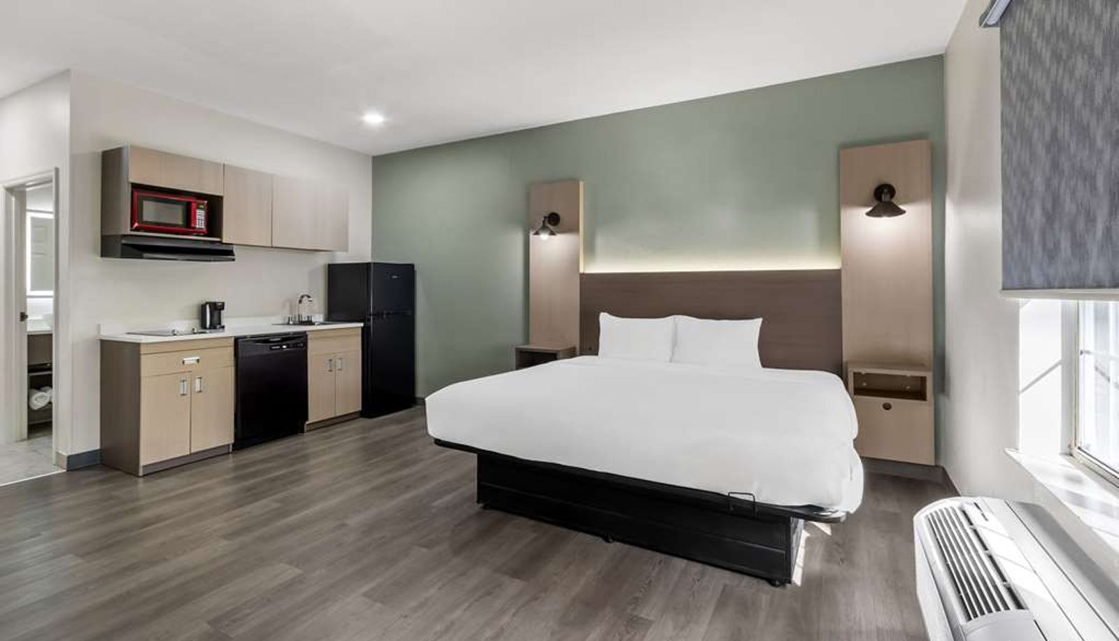 Zimmer - MainStay Suites Columbia Harbison