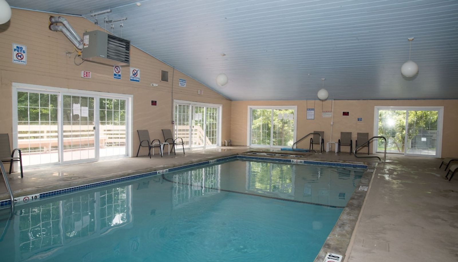 Piscina - Hampton Falls Inn