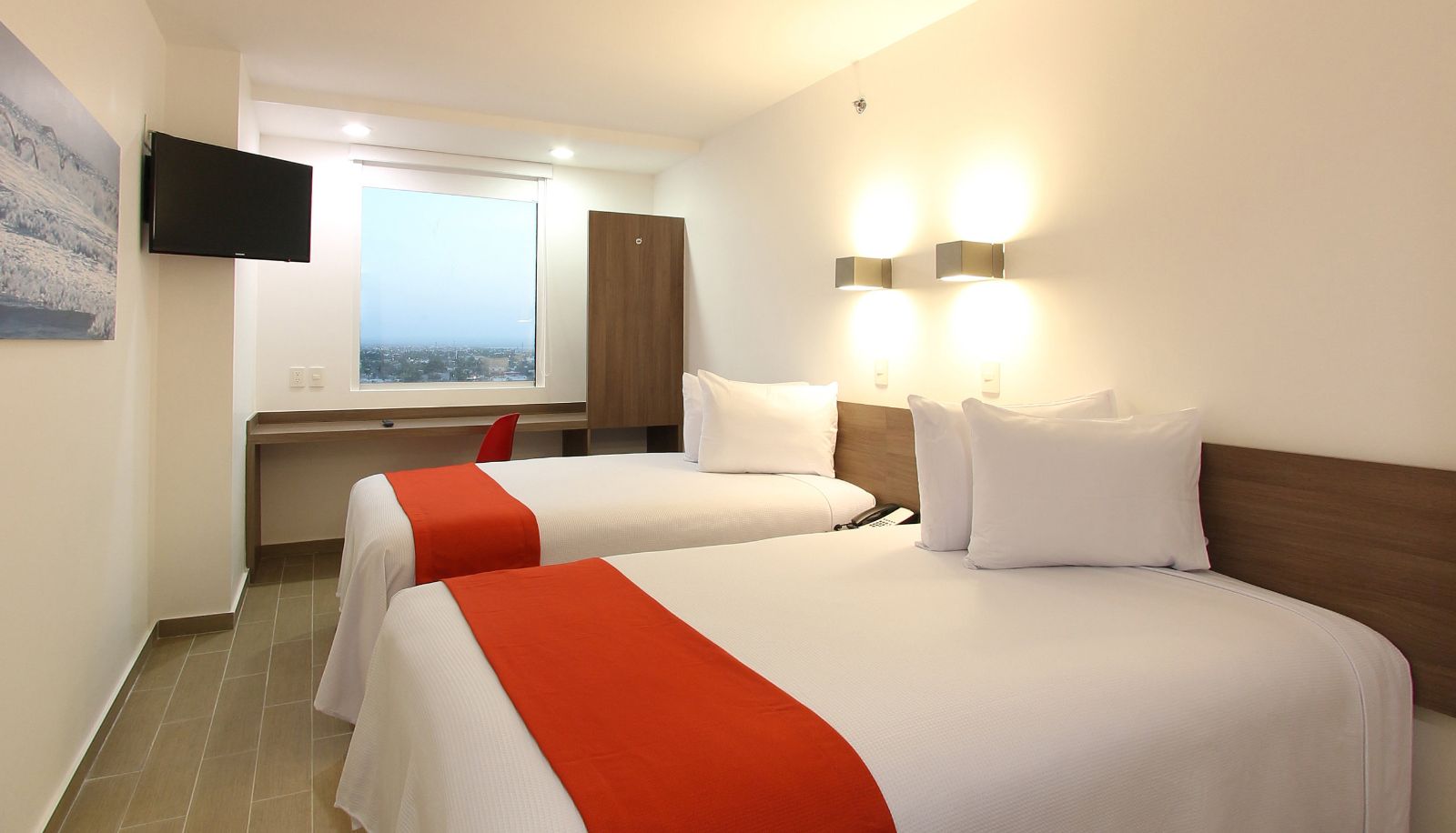 Room - One La Paz