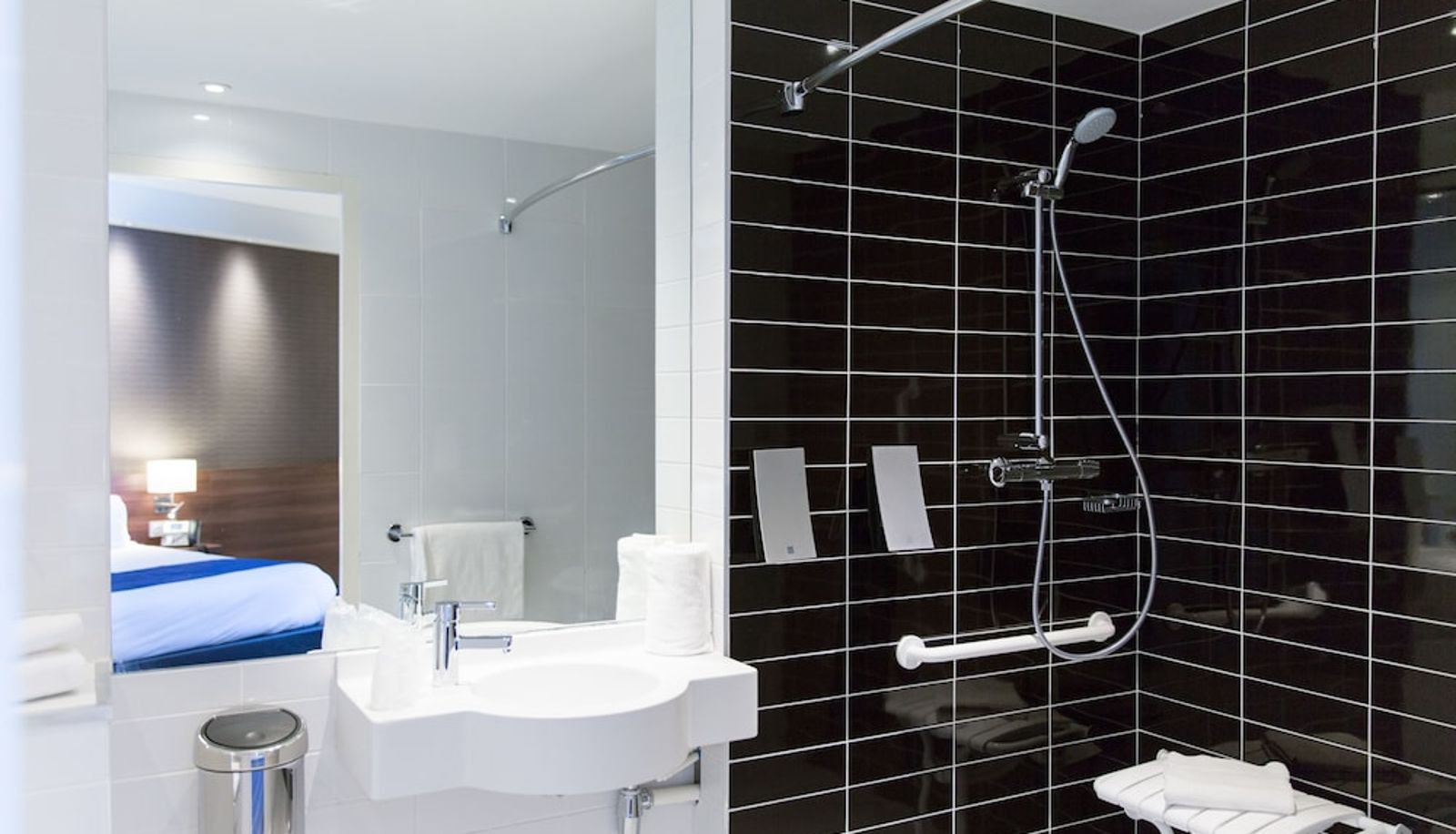 Apartment - Holiday Inn Express TOULON - EST by IHG