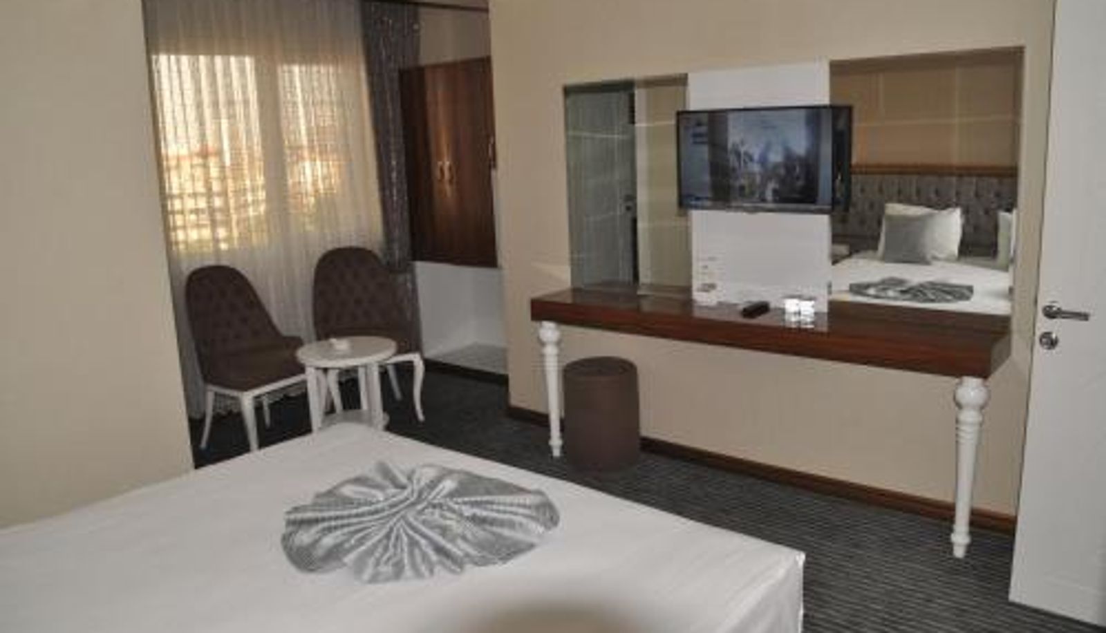 Room - Grand Sera Hotel