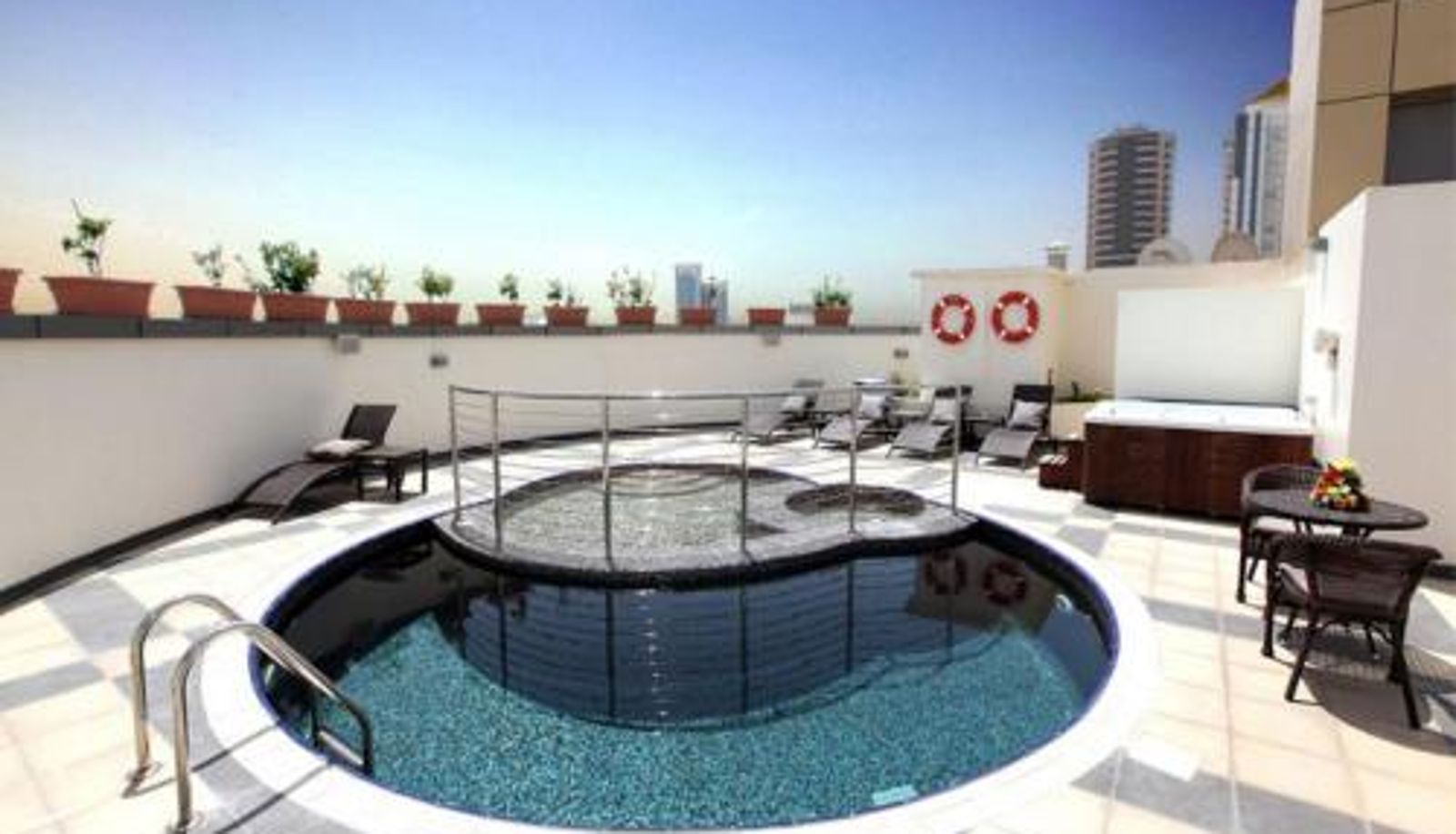 Pool - Xclusive Maples Hotel Apartment