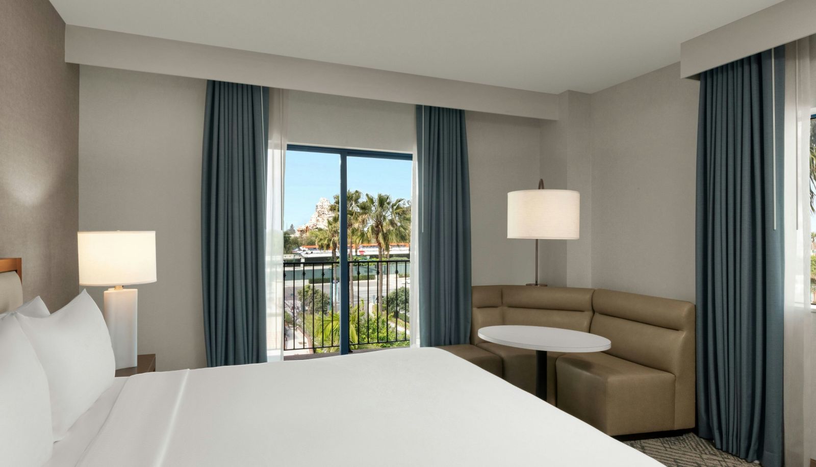 Camera - Courtyard by Marriott Anaheim Theme Park Entrance